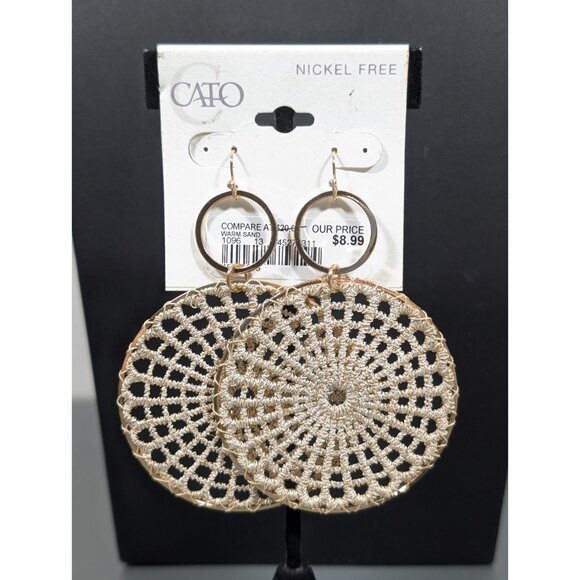 CATO Boho Crochet Medallion Round Bold Runway Earrings Boho Gold Tone - Picture 1 of 8